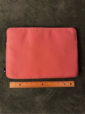 Incase - Aged Pink Laptop 14” Sleeve Case - Protective Soft Cover